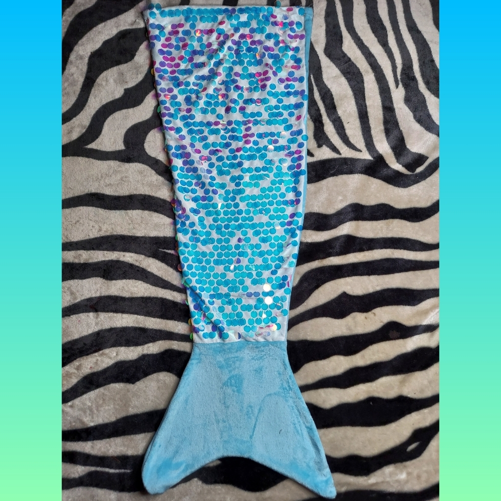 Mermaid Tail Sequence Blanket